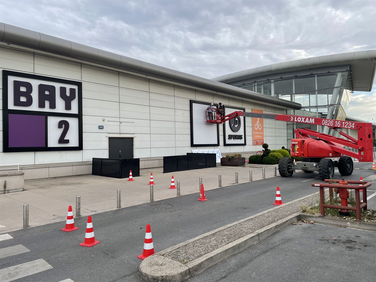 Enseigne de façade posé par BSM : parc commercial